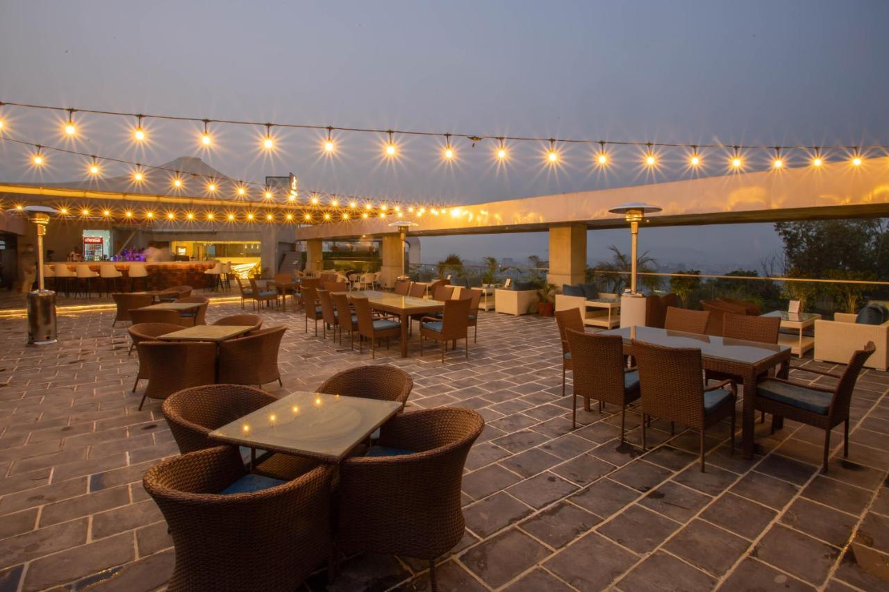 Hotel Siraichuli Chitwan Luaran gambar