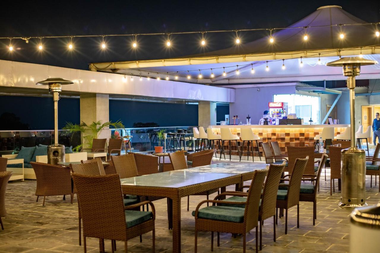Hotel Siraichuli Chitwan Luaran gambar