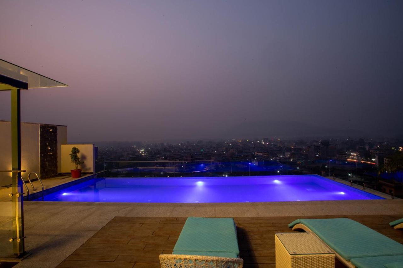 Hotel Siraichuli Chitwan Luaran gambar